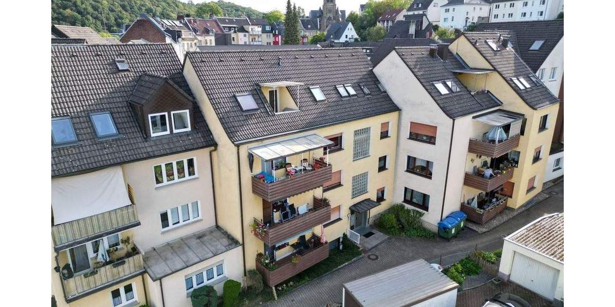 SHG+++ Kernsanierte 2,5-Zimmer-Wohnung mit großem Balkon 2 zimmer