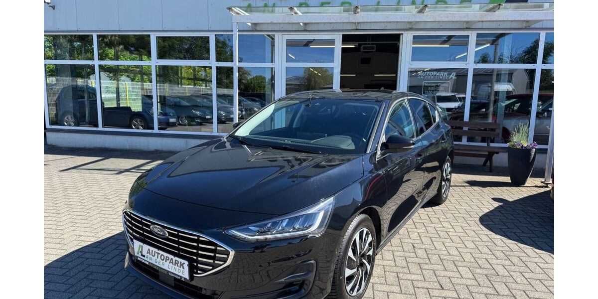 Ford Focus 8.250 km 20.990 &euro; Saalburg-Ebersdorf 07929