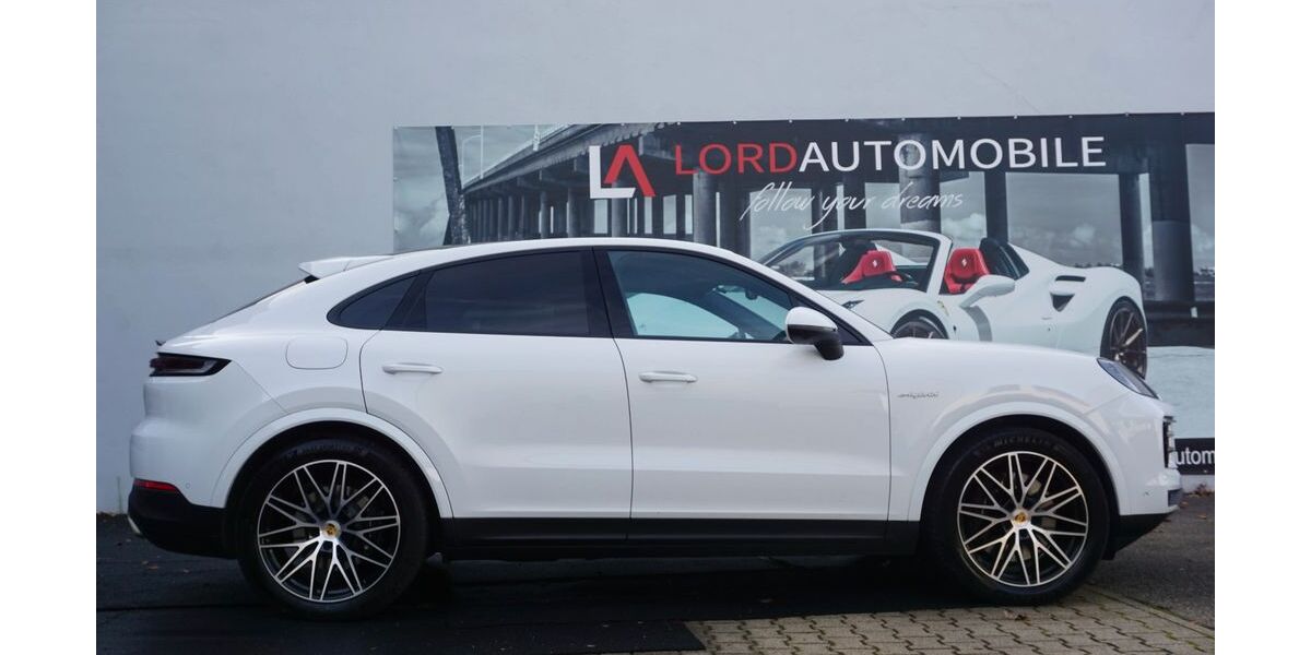 Porsche Cayenne 19.250 km 92.999 &euro; Stuttgart 70499