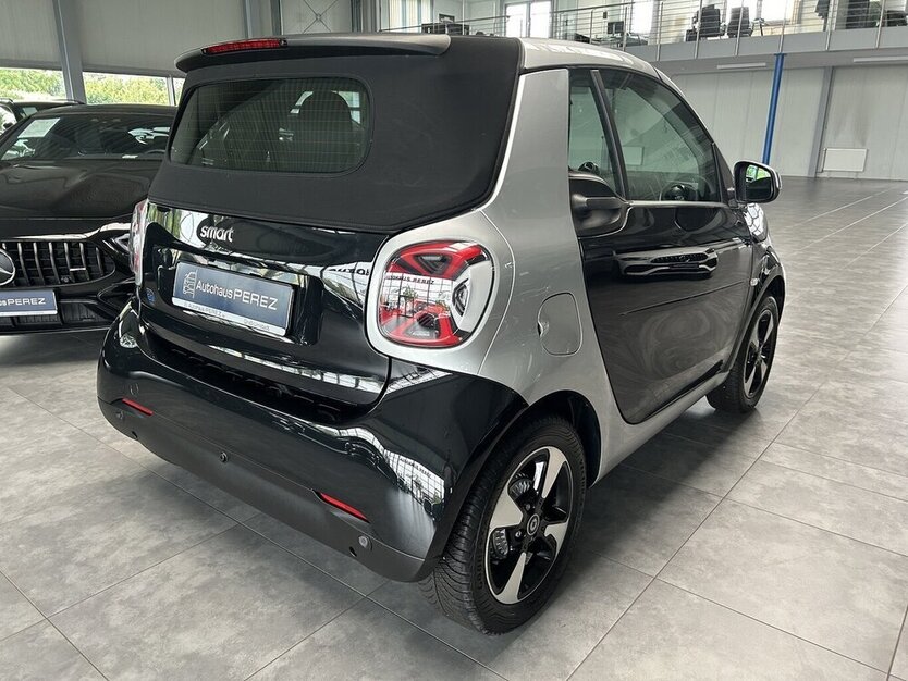 ForTwo EQ CABRIO EXCLUSIVE-22KW-RÜCKFAHRKAMERA