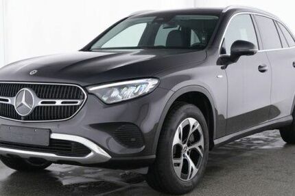 Mercedes-Benz GLC 300 23.739 km 58.380 &euro; Roding 93426