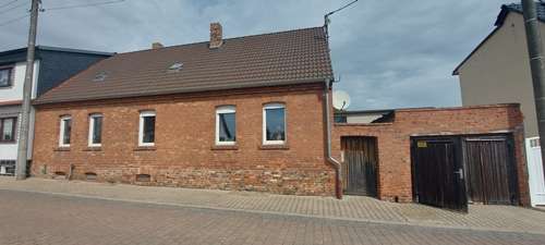 Haus zum Kaufen in Bernburg 110.000 € 135 m²
