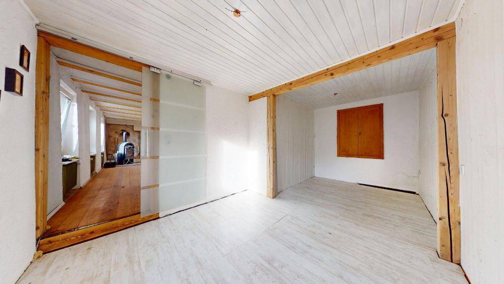 Mehrfamilienhaus, Wohnhaus Waldfischbach - 7 Zimmer, 130 m&sup2;, 119.000&euro; | Angebot:25998505