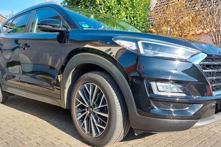 Hyundai TUCSON 81.900 km 15.700 &euro; Krefeld 47804