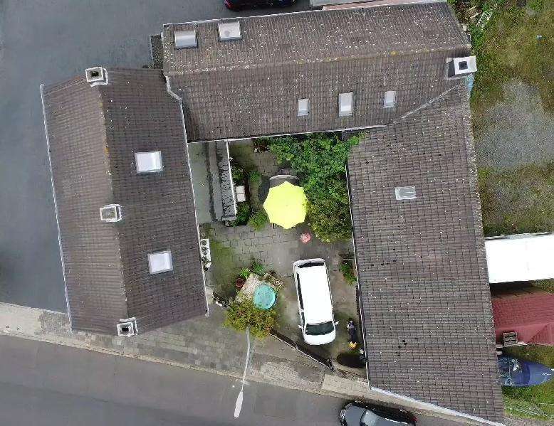 Haus zum Kaufen in Niederkassel 449.000 € 253 m² 12 zimmer