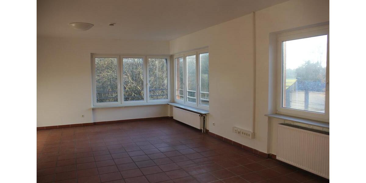 Etagenwohnung Suderburg - 6 Zimmer, 200 m&sup2;, 1.400&euro; | Angebot:24564558