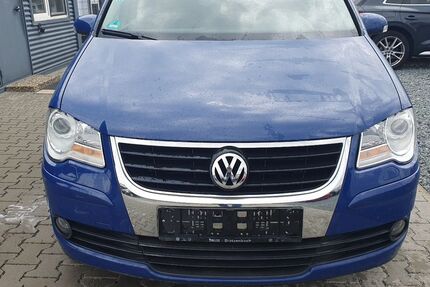 VW Touran 151.347 km 2.750 € Bickenbach 64404