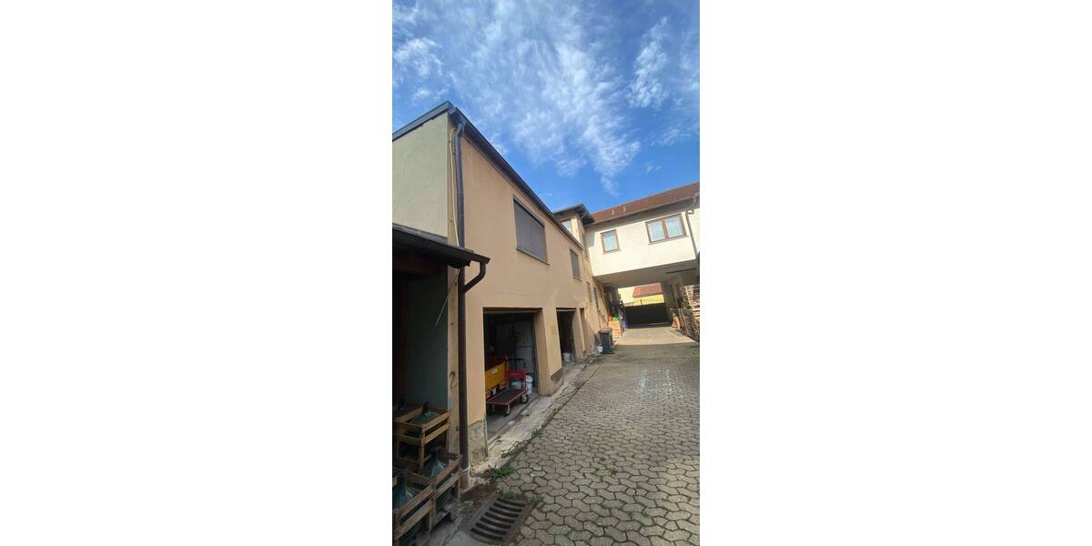 Einfamilienhaus Volkach - 9 Zimmer, 415.000&euro; | Angebot:25771722