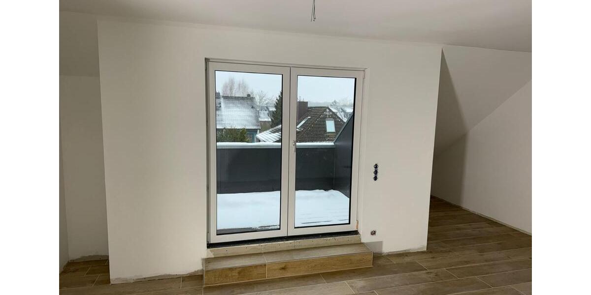 Dachgeschoßwohnung Henstedt-Ulzburg Ulzburg - 2.5 Zimmer, 63 m&sup2;, 945&euro; | Angebot:24817046