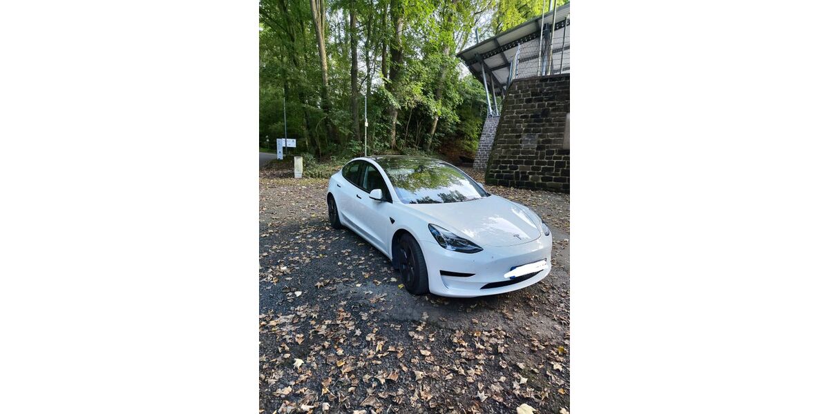 Tesla Model 3 108.000 km 22.999 &euro; Katlenburg-Lindau 37191