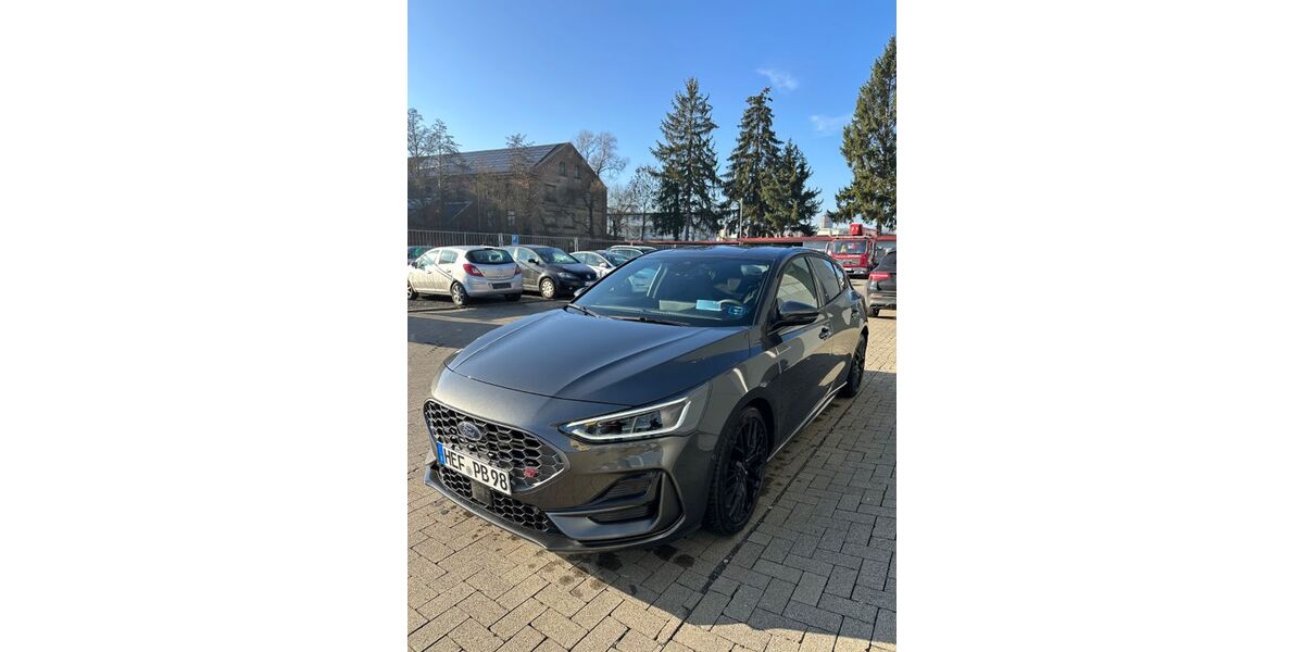 Ford Focus 22.500 km 33.000 &euro; Neuenstein 36286