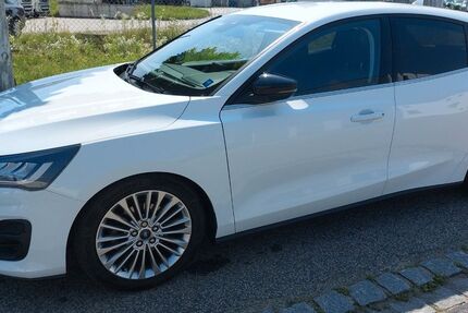 Ford Focus 55.000 km 17.250 € Winklarn 92559