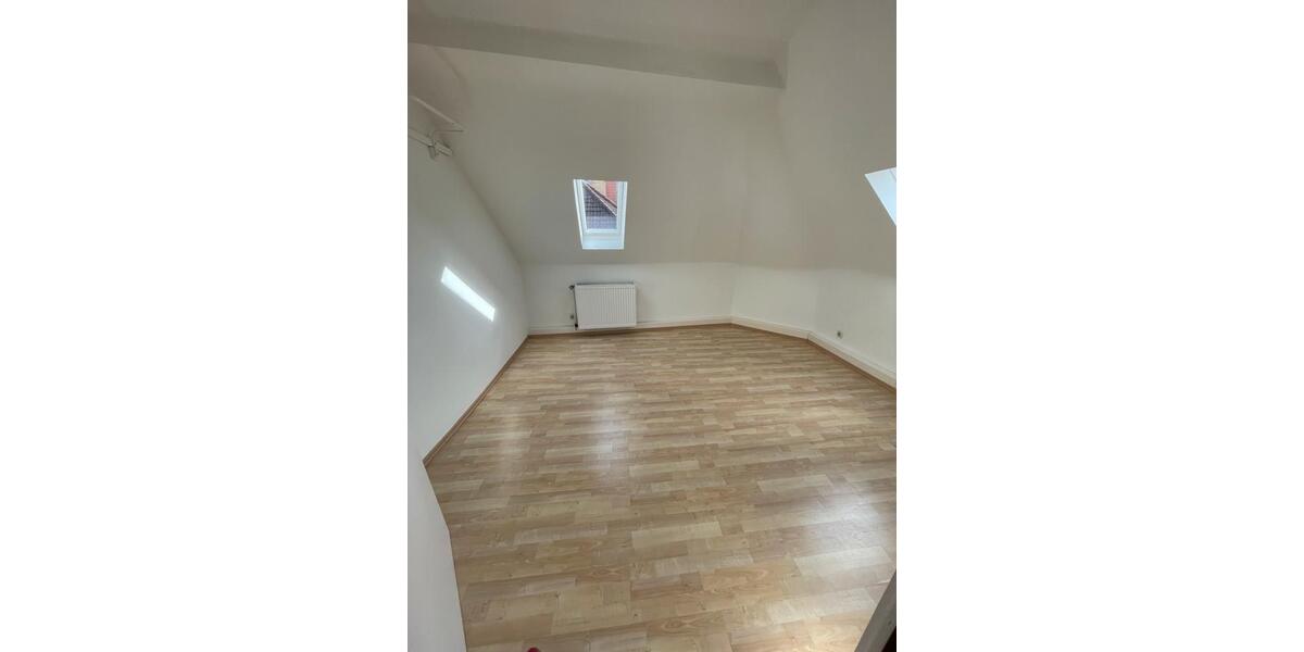 Dachgeschoßwohnung Frankfurt am Main Ost - 3 Zimmer, 60 m&sup2;, 1.240&euro; | Angebot:26656471
