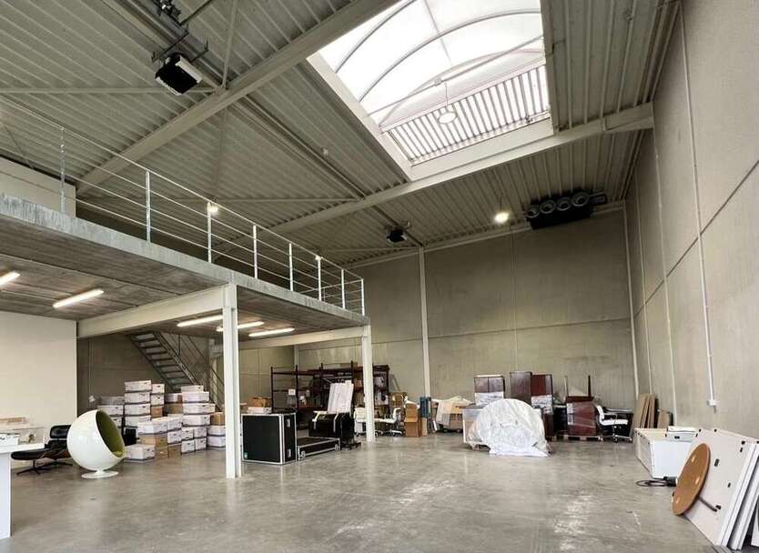 Halle in Lübeck 5.940 € 610 m²