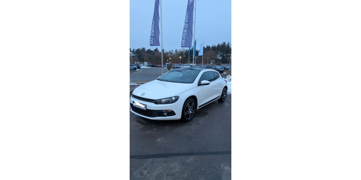 VW Scirocco 197.783 km 6.650 &euro; Rohr 93352