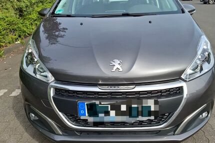 Peugeot 208 59.000 km 8.500 &euro; Köln 50968