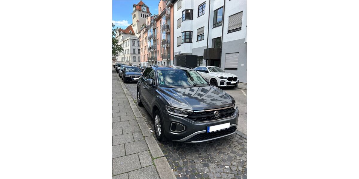 VW T-Roc 33.000 km 18.450 &euro; München 81379