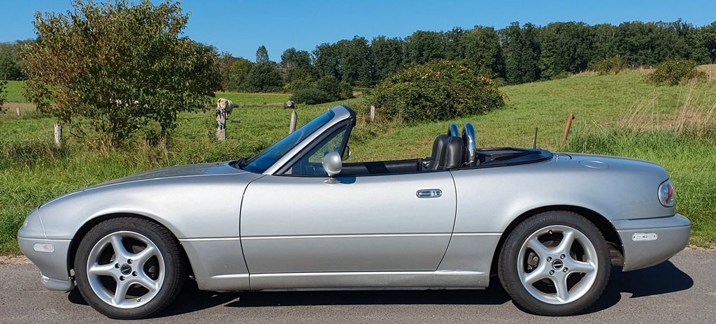 Mazda MX-5 210.000 km 10.800 &euro; Gründau 63584