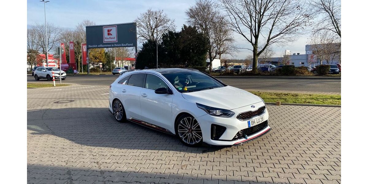Kia pro ceed / ProCeed 50.000 km 24.000 &euro; Bühl 77815