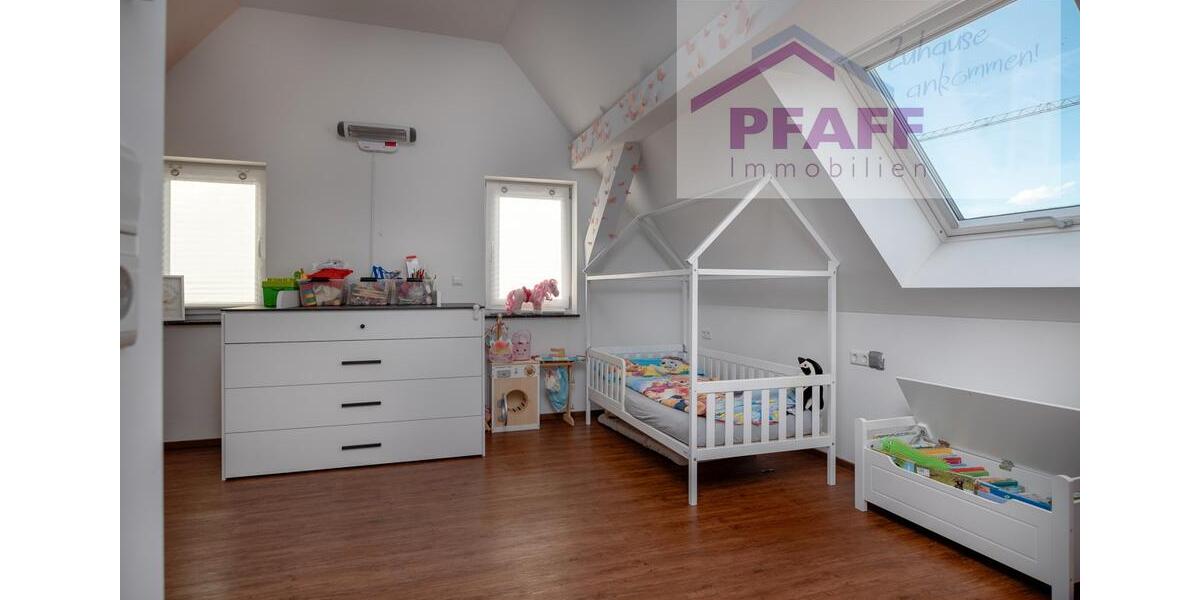 Dachgeschoßwohnung Engen - 4 Zimmer, 160 m&sup2;, 1.550&euro; | Angebot:26346887