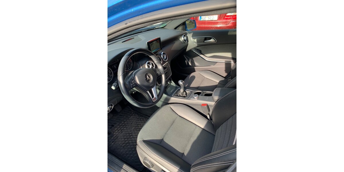 Mercedes-Benz A-Klasse 129.000 km 12.900 &euro; Rees 46459