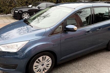 Ford Grand C-Max 122.000 km 9.980 &euro; München 81827