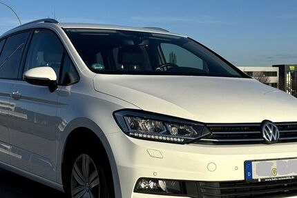 VW Touran 67.000 km 21.500 &euro; Fellbach 70736