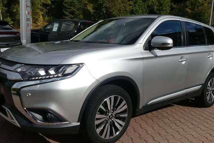 Mitsubishi Outlander 51.900 km 18.990 € Schneeberg 08289