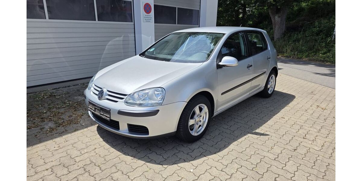 VW Golf 144.000 km 2.800 &euro; Hagen 58119