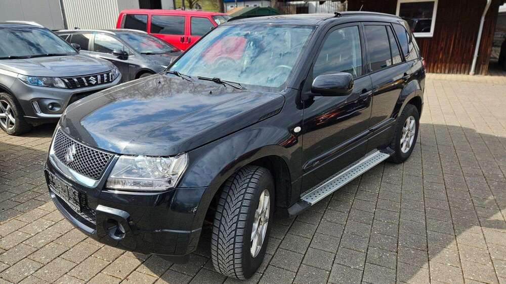 Suzuki Grand Vitara 195.000 km 3.900 &euro; Seitingen-Oberflacht 78606