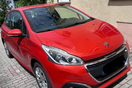 Peugeot 208 70.000 km 7.000 &euro; Görlitz 02826