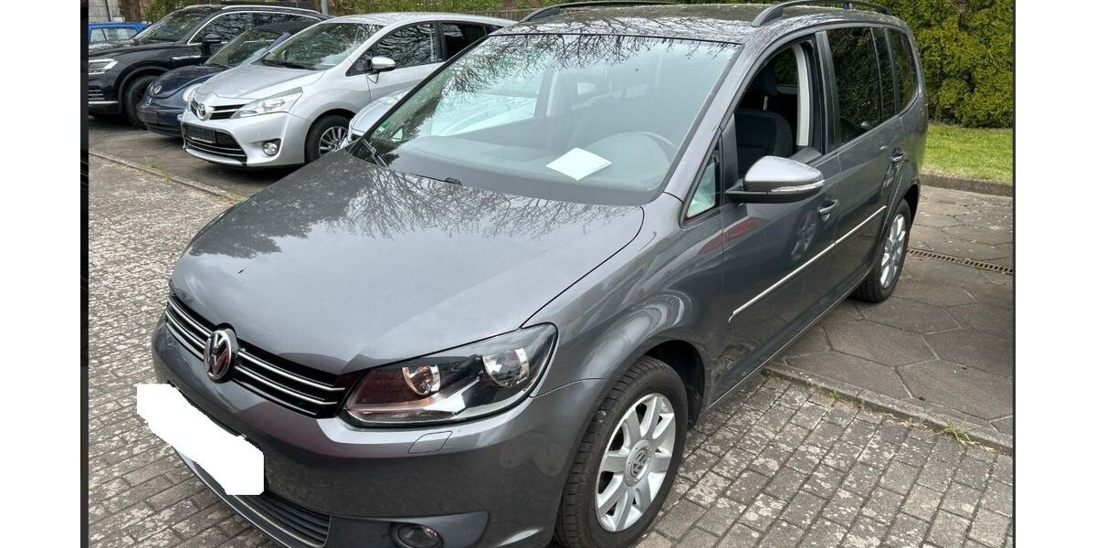 VW Touran 145.098 km 7.950 &euro; Löningen 49624