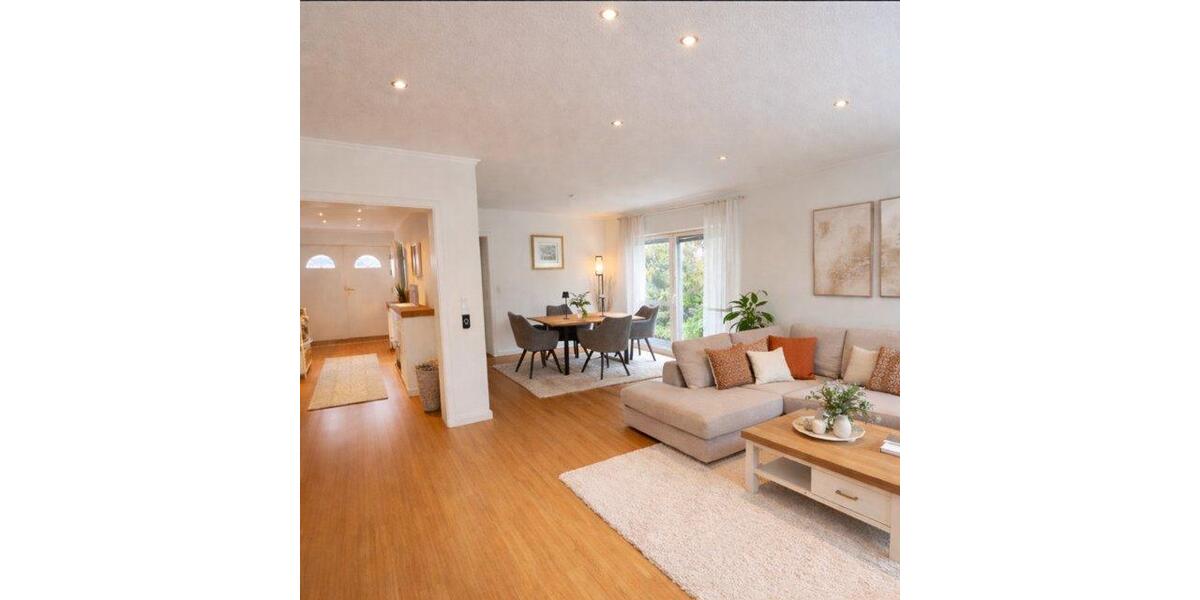 Einfamilienhaus Brackel - 7 Zimmer, 220 m&sup2;, 599.000&euro; | Angebot:26987163