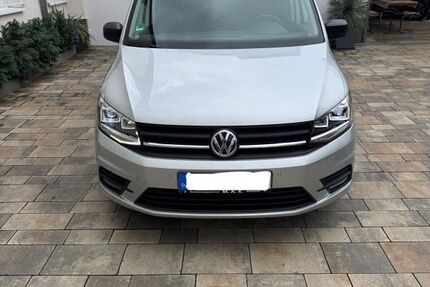 VW Caddy Maxi 75.100 km 13.490 &euro; Offenbach 63073