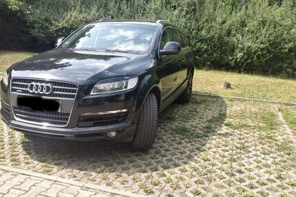 Audi Q7 223.000 km 7.900 € Brahmenau 07554