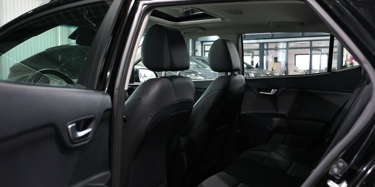 Kia Stonic 1.0 T-GDI PLATIUM-EDITION / SCHIEBEDACH / 62.000 km 14.444 &euro; Hamm 59077