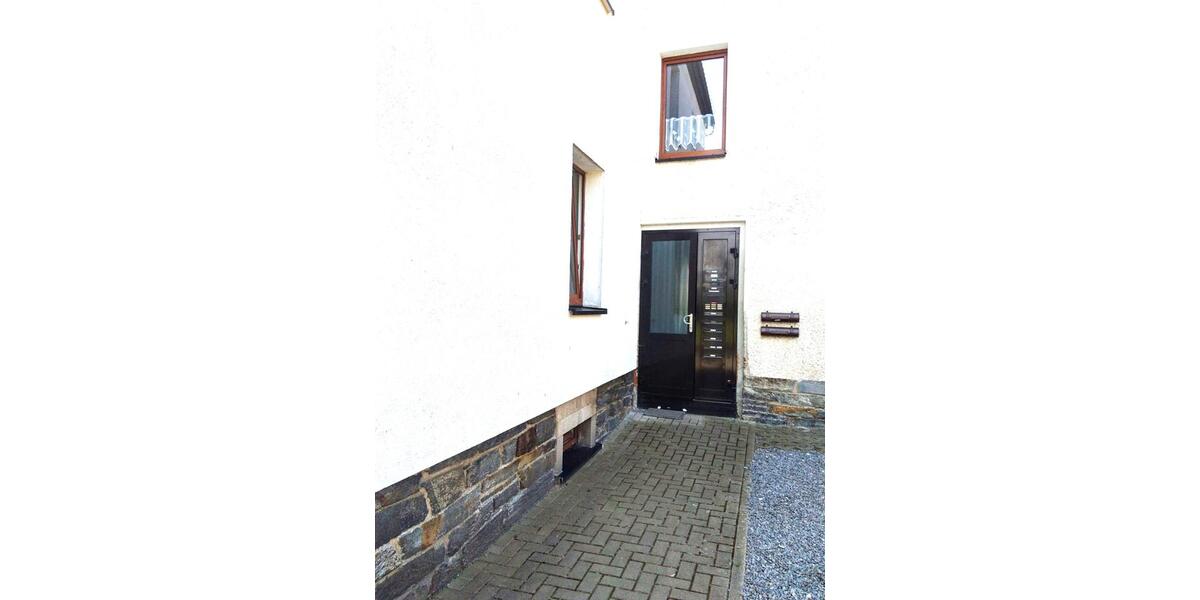 Hochparterre Thum - 2 Zimmer, 46 m&sup2;, 300&euro; | Angebot:26034041