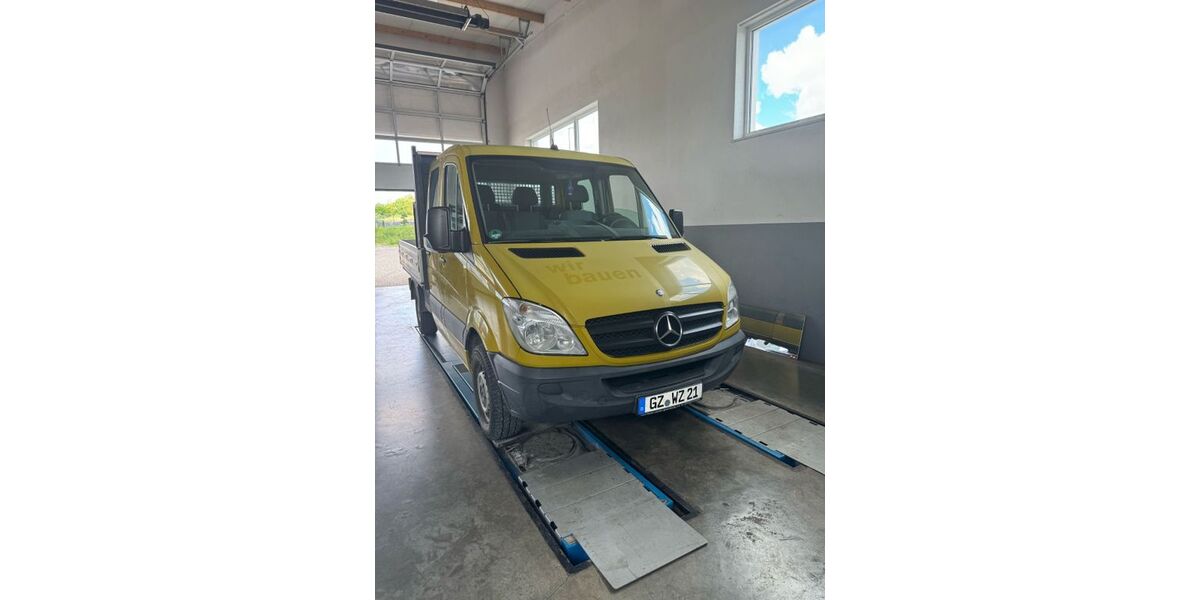 Mercedes-Benz Sprinter 185.000 km 10.700 &euro; Leipheim 89340