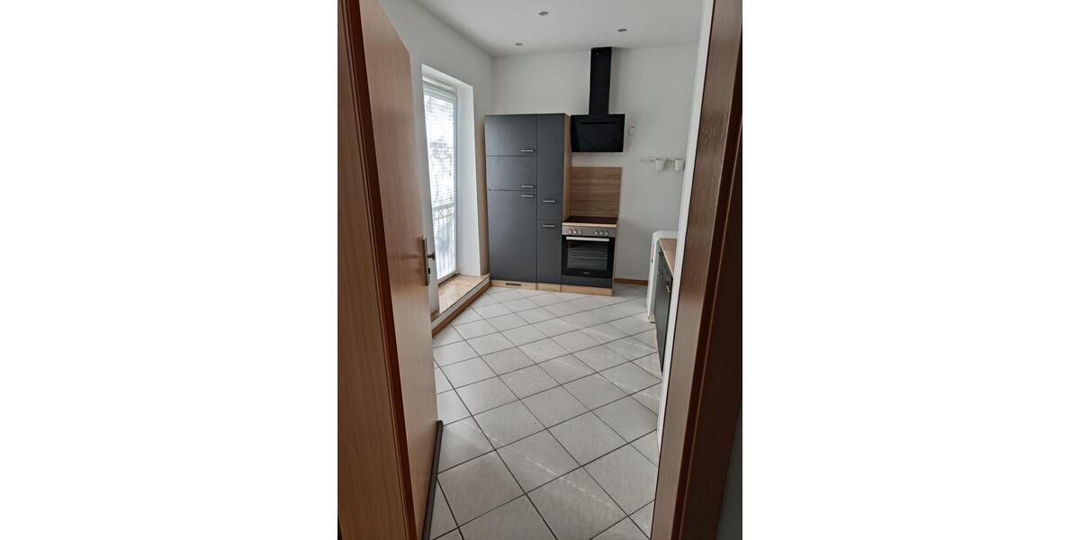 Dachgeschoßwohnung Hambühren - 1 Zimmer, 30 m&sup2;, 350&euro; | Angebot:25483264