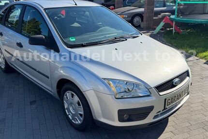 Ford Focus 74.434 km 5.499 &euro; Krostitz 04509