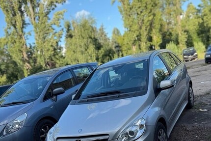 Mercedes-Benz 2008 133.000 km 4.600 € Berlin 10178