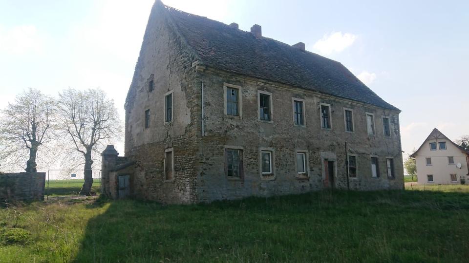 historisches Herrenhaus auf großem Grundstück verkaufen zimmer