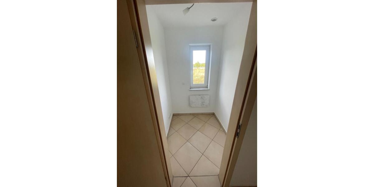 Gewerbeobjekt Neutraubling - 1.623&euro; | Angebot:24887512