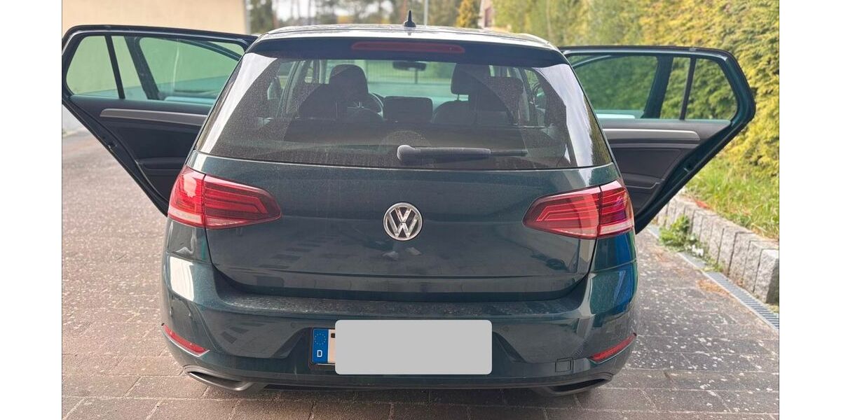 VW Golf 110.087 km 10.000 &euro; Am Mellensee 15838