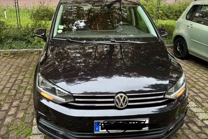 VW Touran 87.000 km 21.000 &euro; Berlin 10365