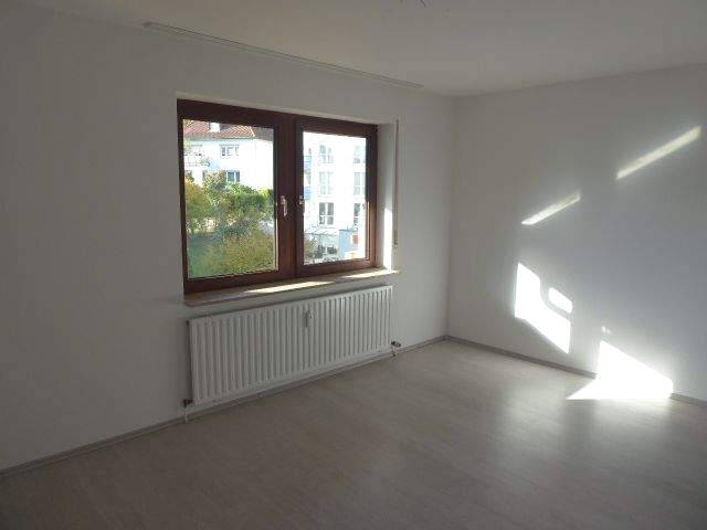 Etagenwohnung Pforzheim Nordstadt - 3 Zimmer, 82 m&sup2;, 710&euro; | Angebot:26842805