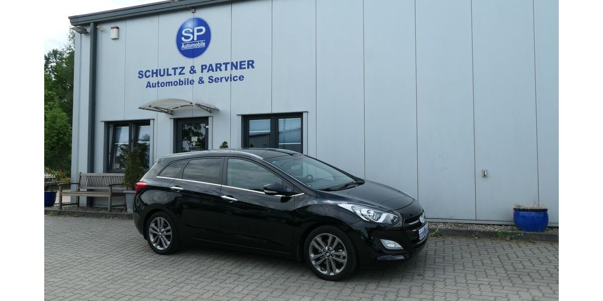 Hyundai i30 95.627 km 9.990 &euro; Trittau bei Hamburg 22946