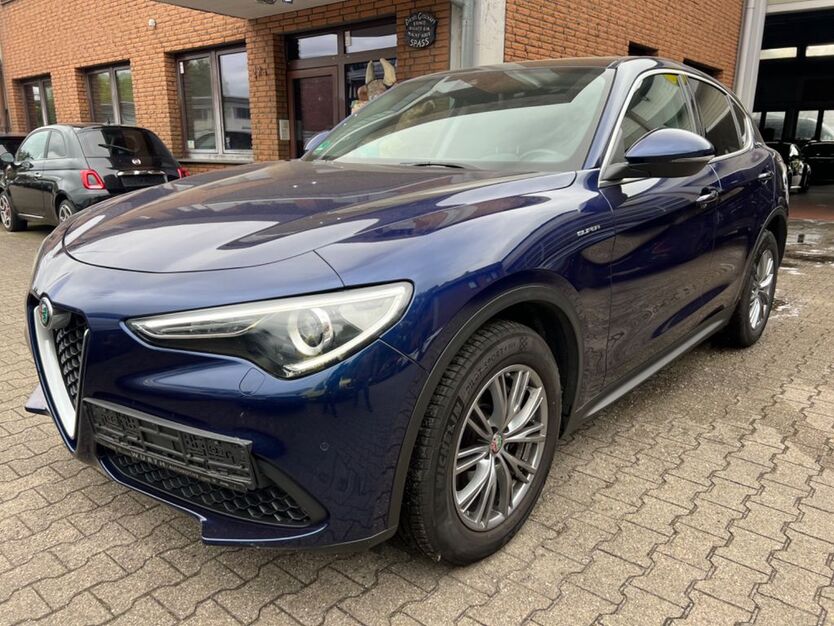 Alfa Romeo Stelvio 174.000 km 19.800 € Bochum 44793