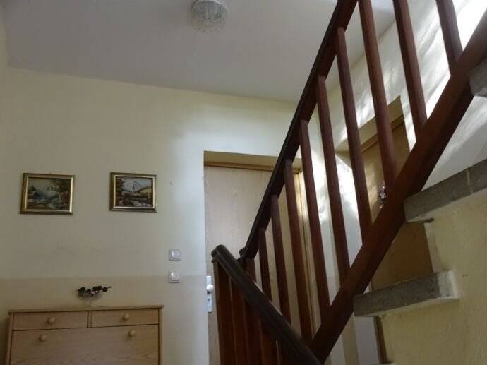 Schöne Wohnung mit Balkon in saniertem Wohnhaus in grüner Ruhiglage - Erdgeschoss 2 zimmer