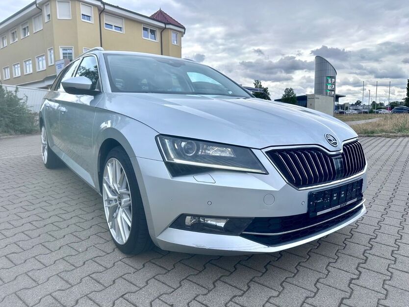 Skoda Superb 224.000 km 13.990 € Fürth 90763